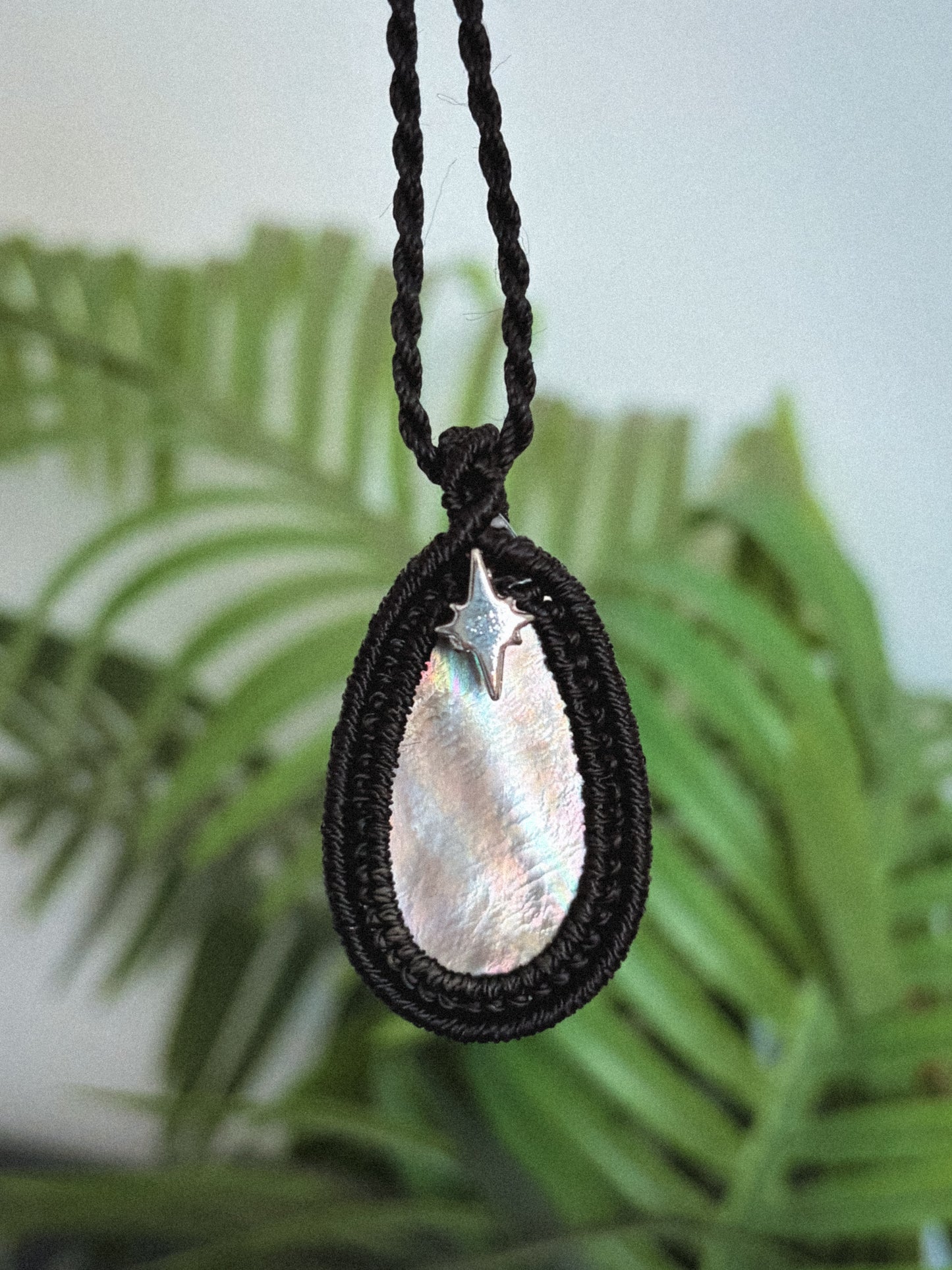 Black Mother of Pearl Necklace
