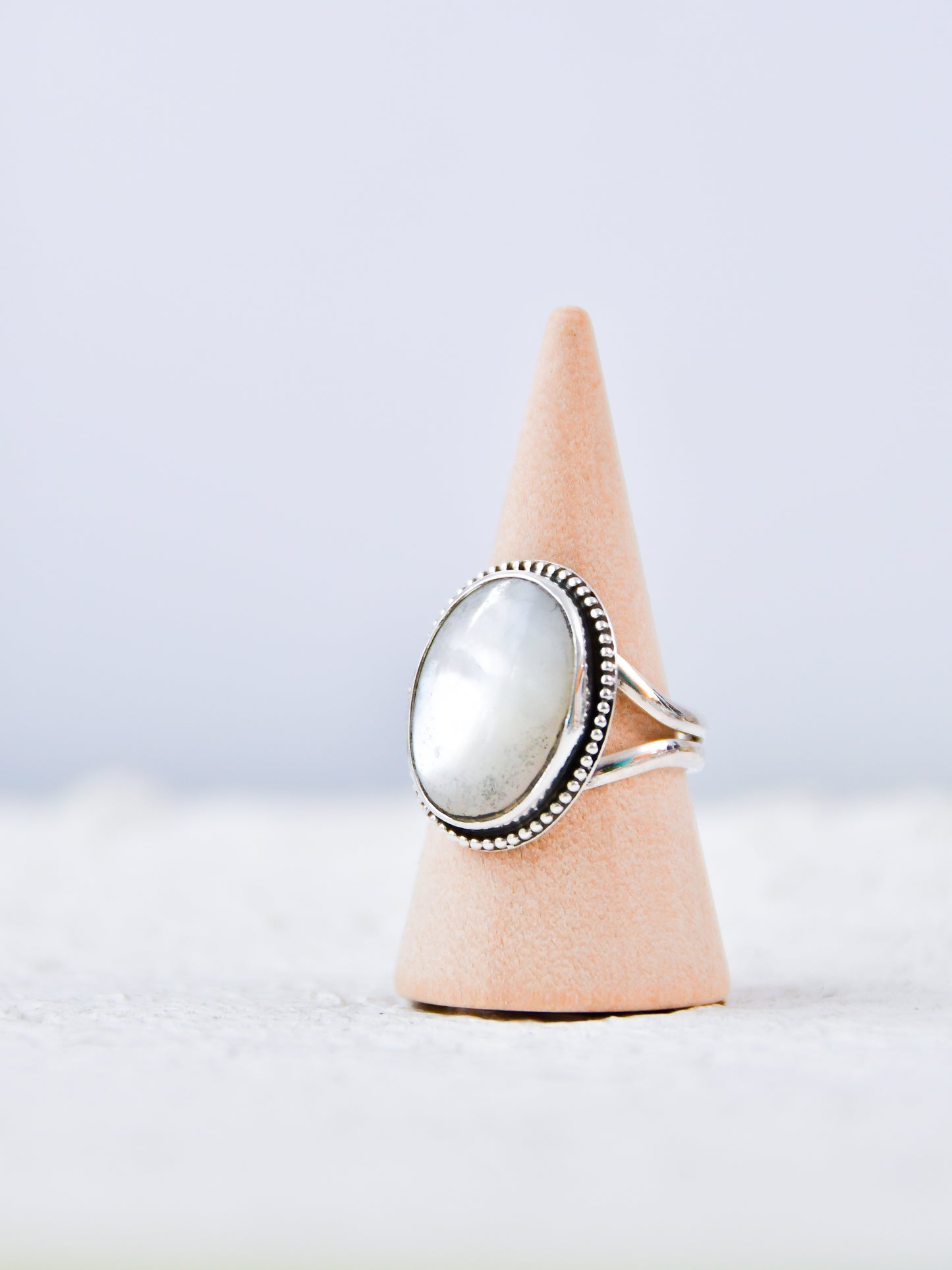 Mother of Pearl Ring (7.5)