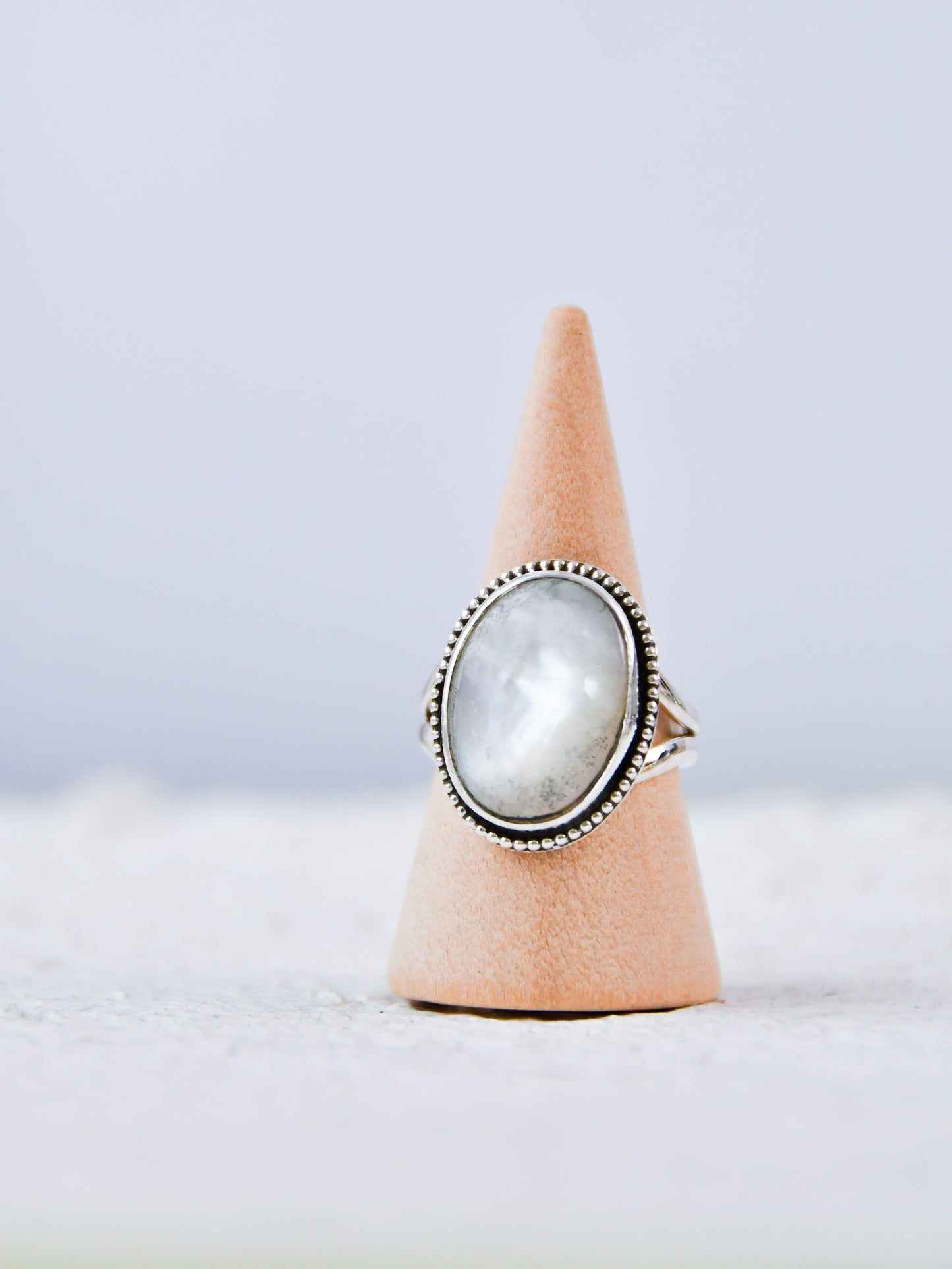 Mother of Pearl Ring (7.5)