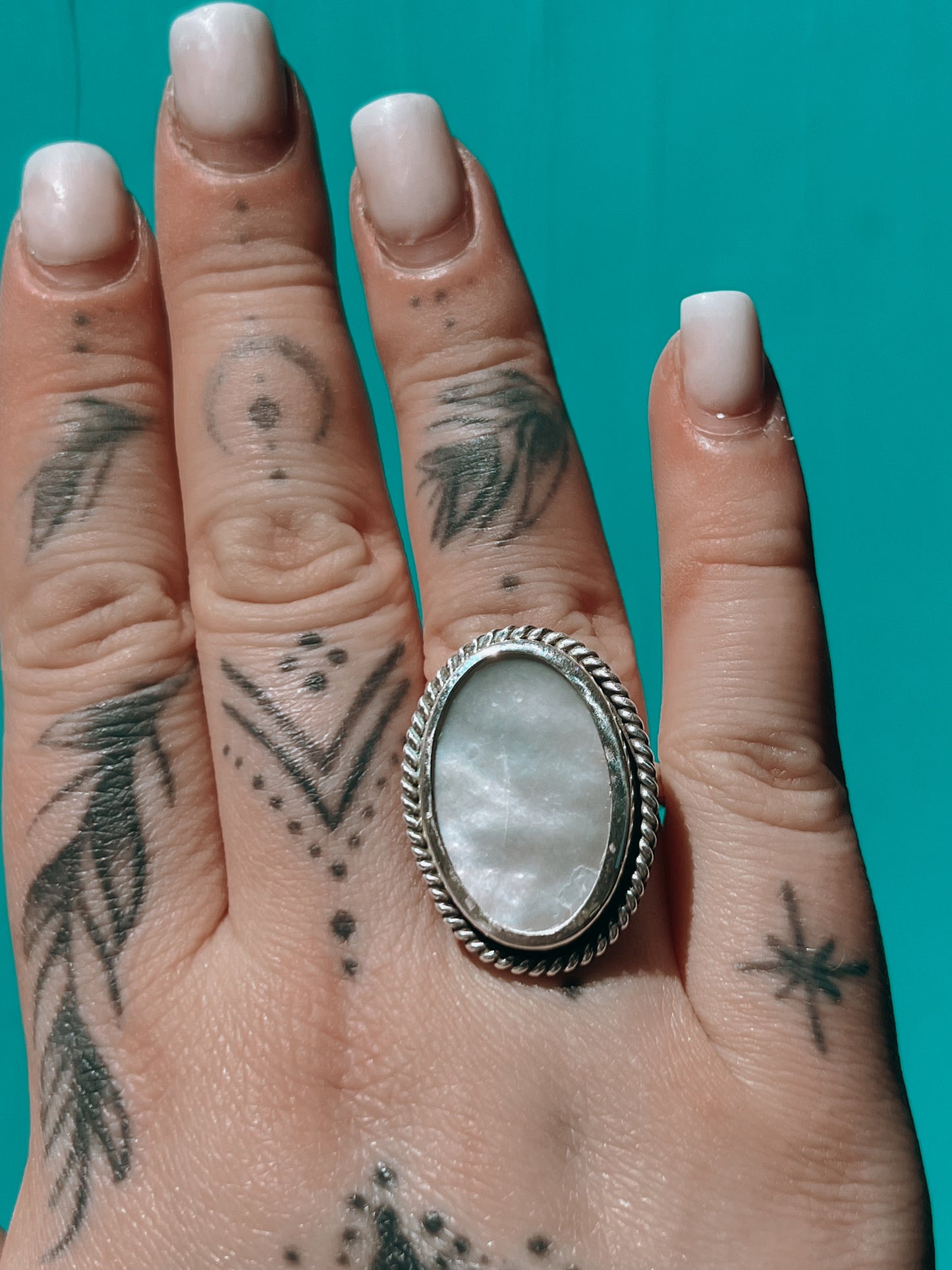 Mother of Pearl Ring (9.5)