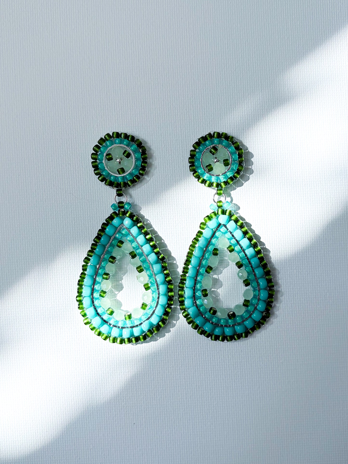 Mossy swamp- beaded earrings