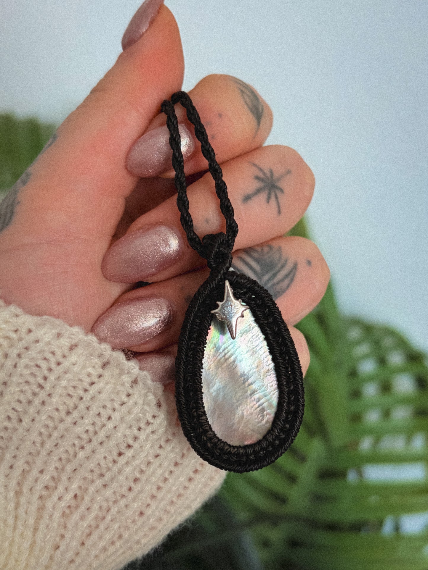 Black Mother of Pearl Necklace