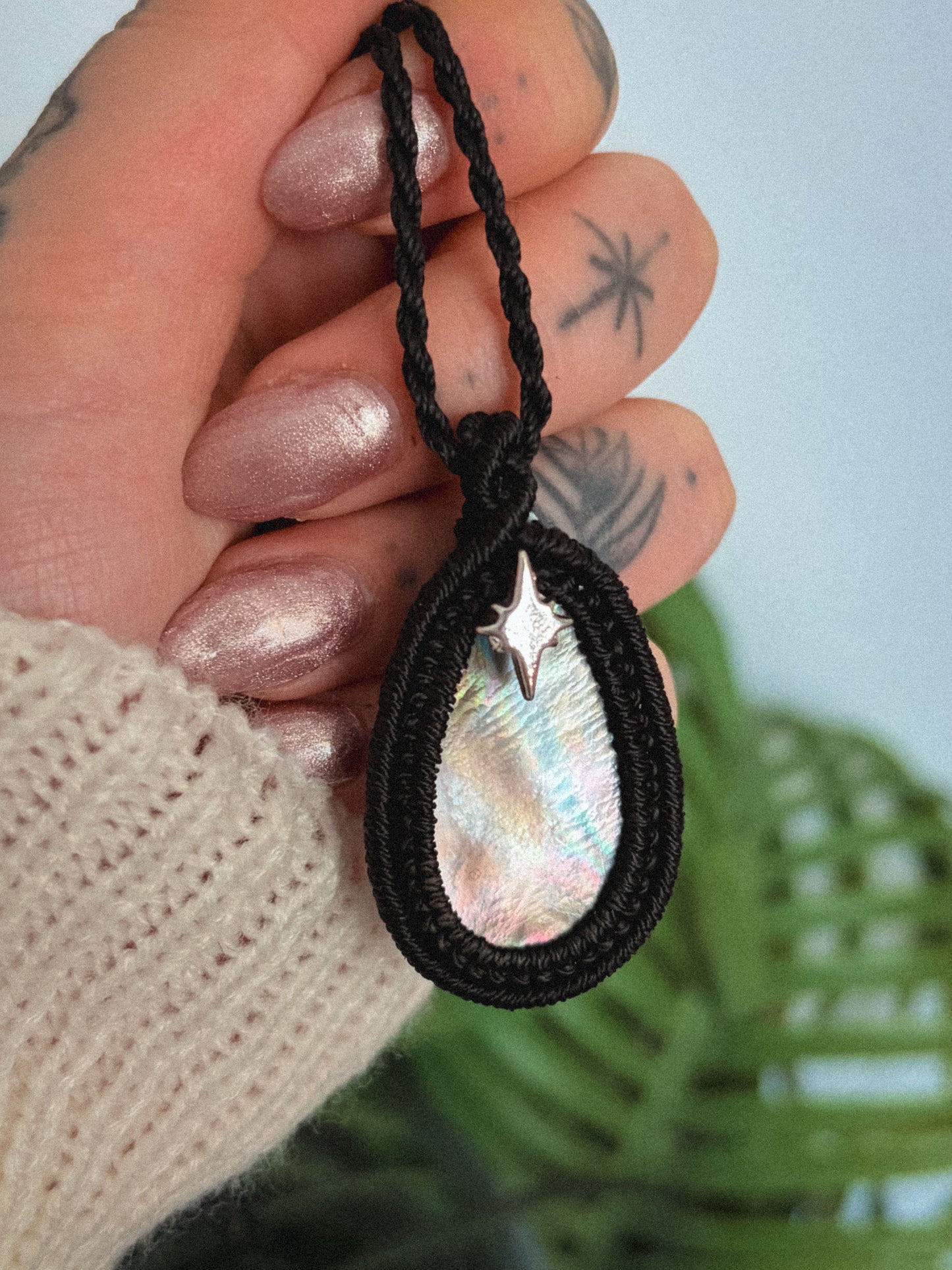 Black Mother of Pearl Necklace