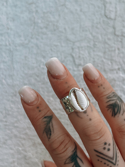 Chunky Cowrie Shell Ring (7)